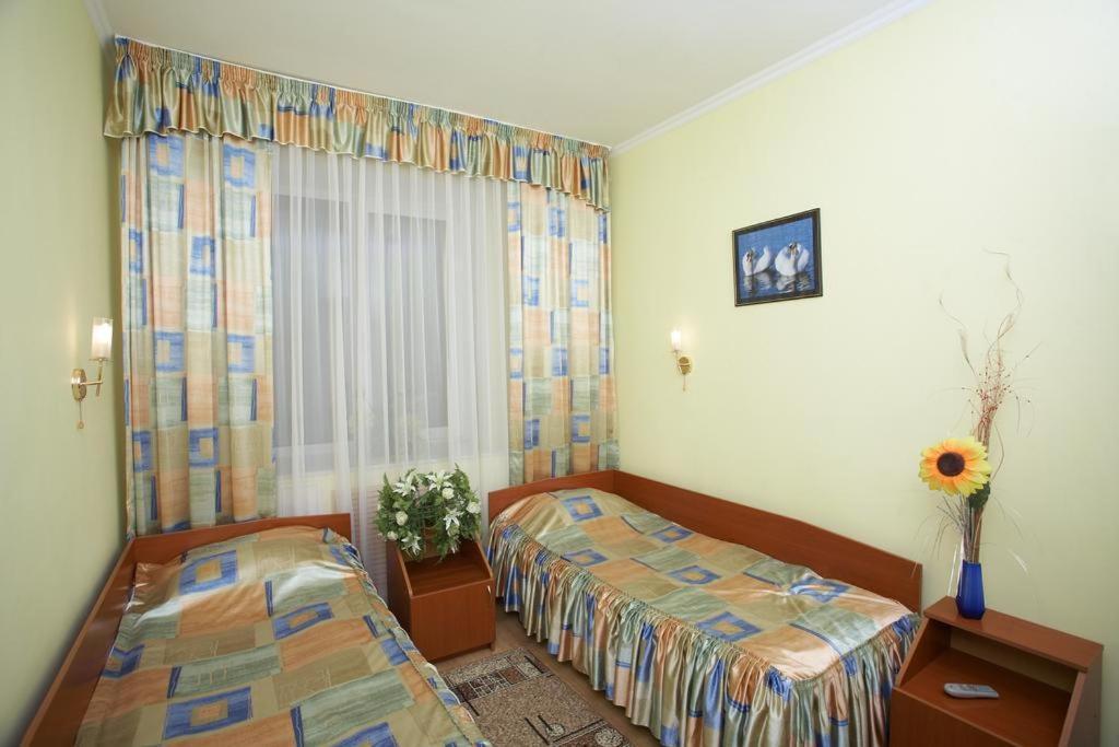 Virazh Hotel Suponevo  Екстериор снимка